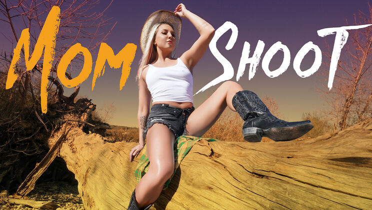 Mom Shoot – A Cowgirl in Distress