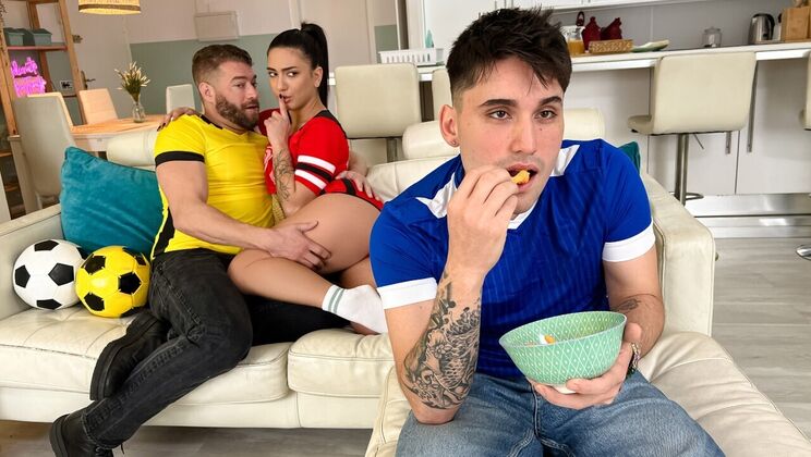 Teens Love Huge Cocks – Ballin Out Behind My Boyfriend
