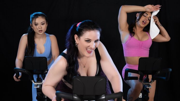 Trans Angels – Spinning N’ Squirting